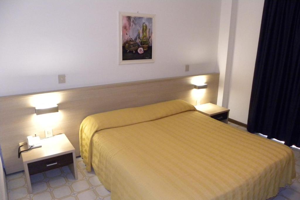 Hotel Santa Cruz Lignano Sabbiadoro Rum bild