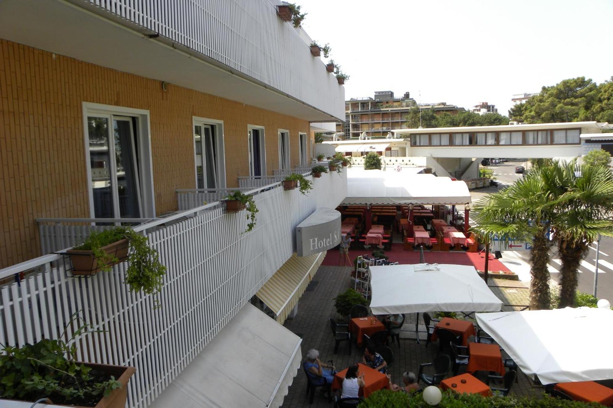 Hotel Santa Cruz Lignano Sabbiadoro Exteriör bild