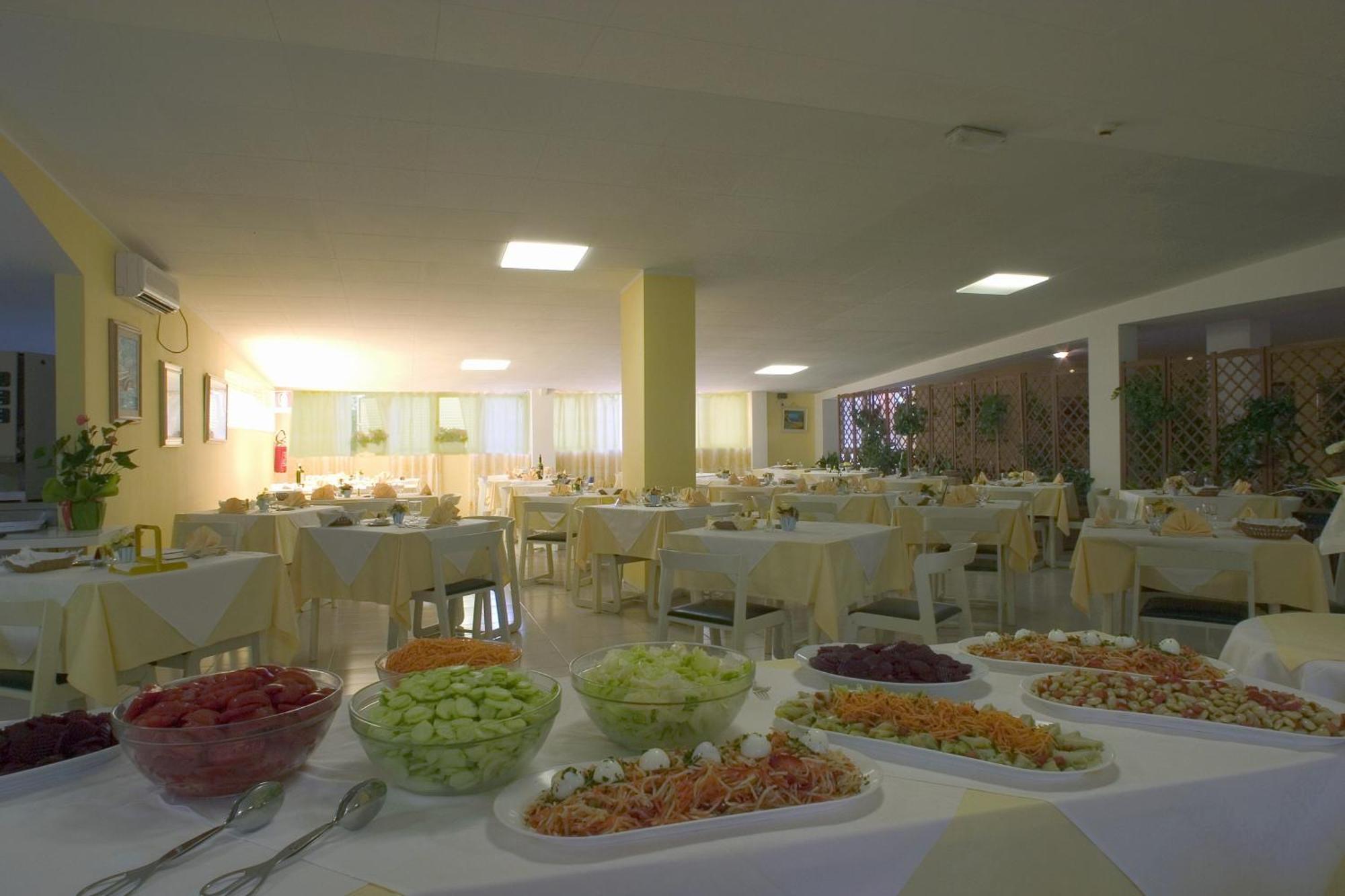 Hotel Santa Cruz Lignano Sabbiadoro Exteriör bild